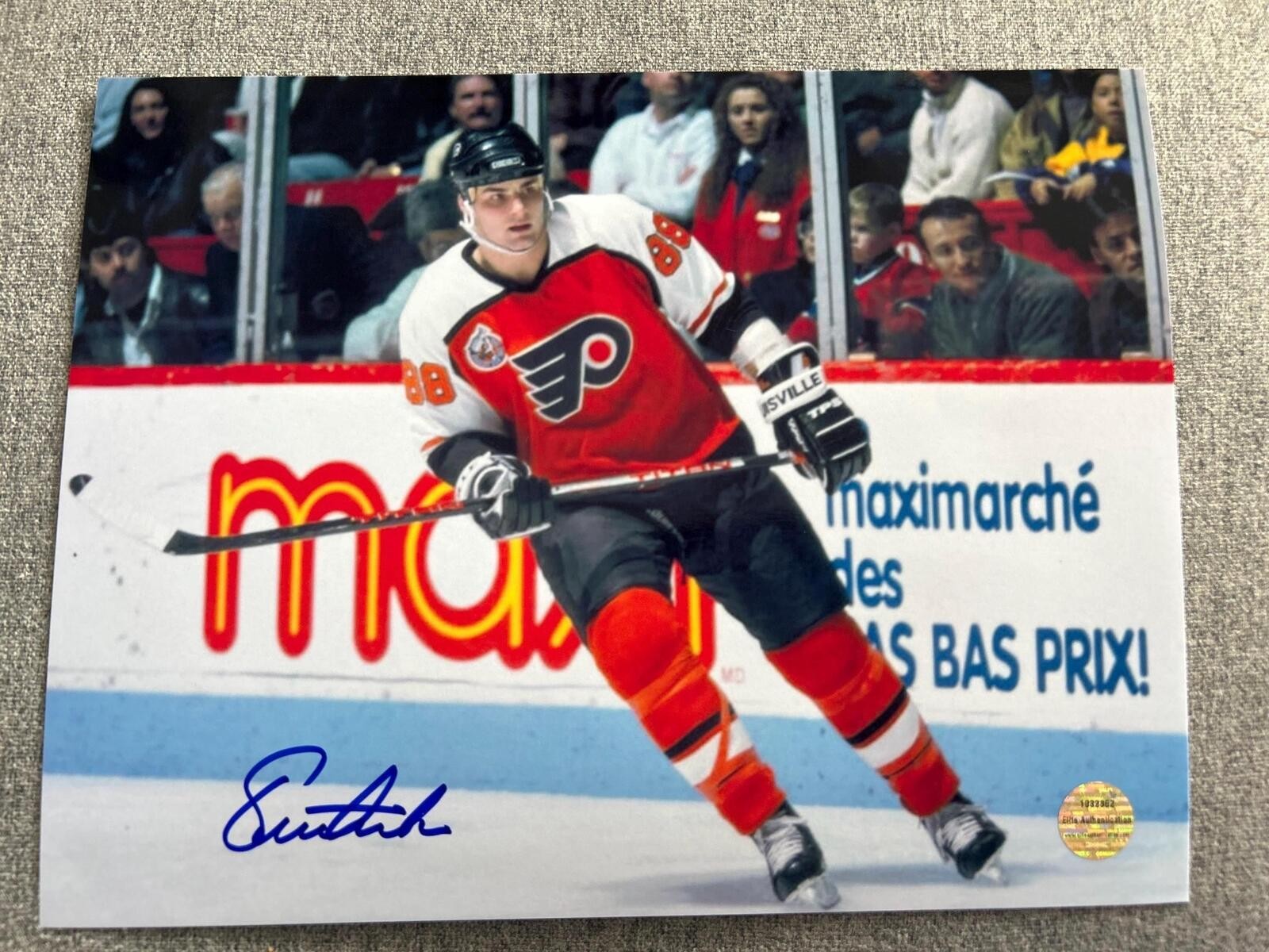 Eric Lindros Hand Signed Autographed Philadelphia Flyers Hockey 8×10 Photo w/COA