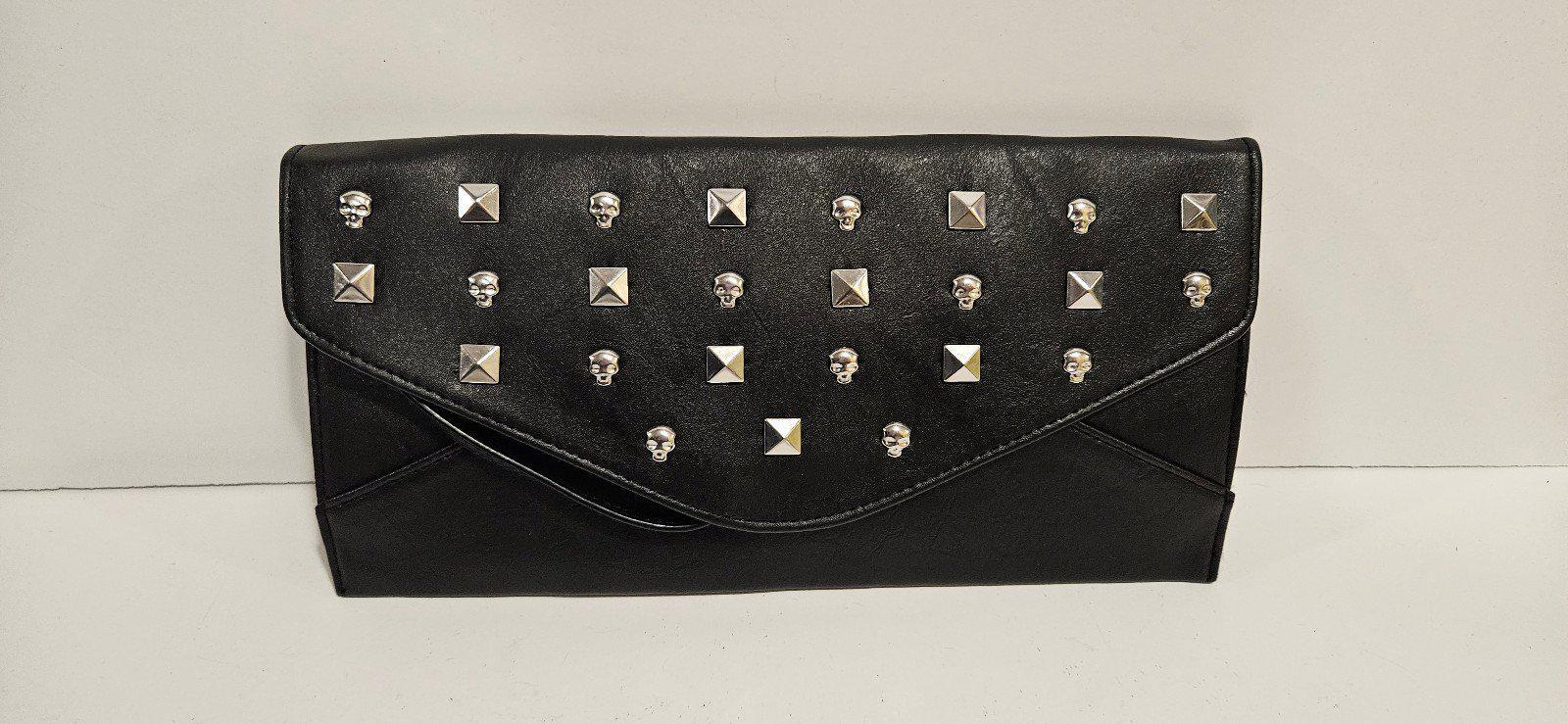 Set of 2 Xhilaration Skull Clutch Purse (10″ x 6″) w/Strap – Black/Grey (NEW)