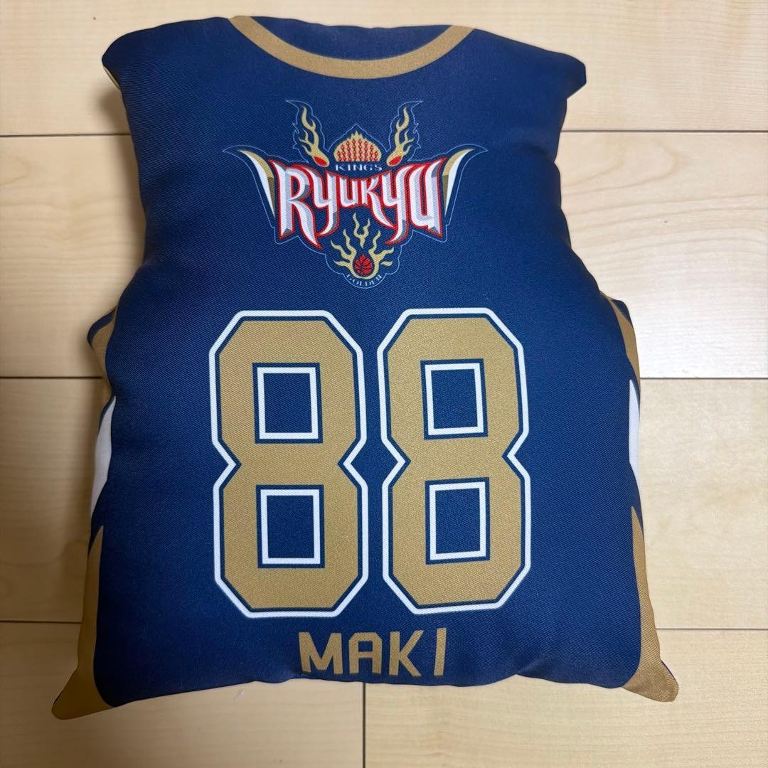 Ryukyu Golden Kings Maki Autograph Cushion Signed Collectible Used
