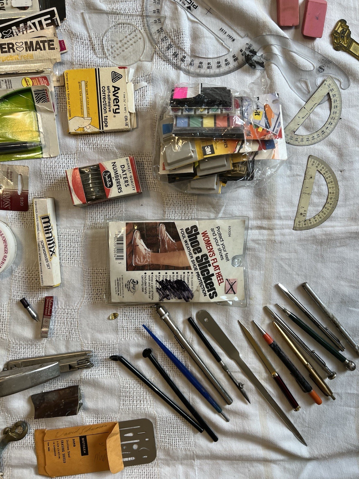 VINTAGE JUNK DRAWER LOT OF Home Office Type Items – 1970’s Tale Look ZOOM IN!!!