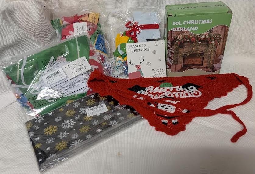 Mixed BOX #2 OF CHRISTMAS ITEMS GARLAND, cards,GIFT BAGS,DECORATS etc SEE PHOTOS