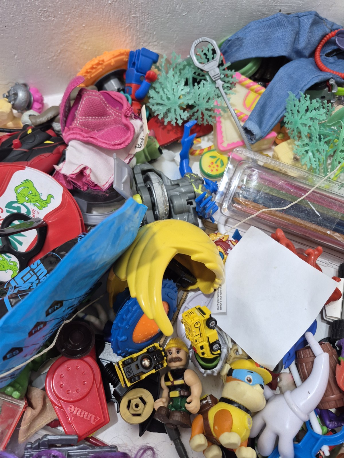 Huge Lot Kids Toys Action Figures Small Miniature Parts Boys/Girls Junk Drawer