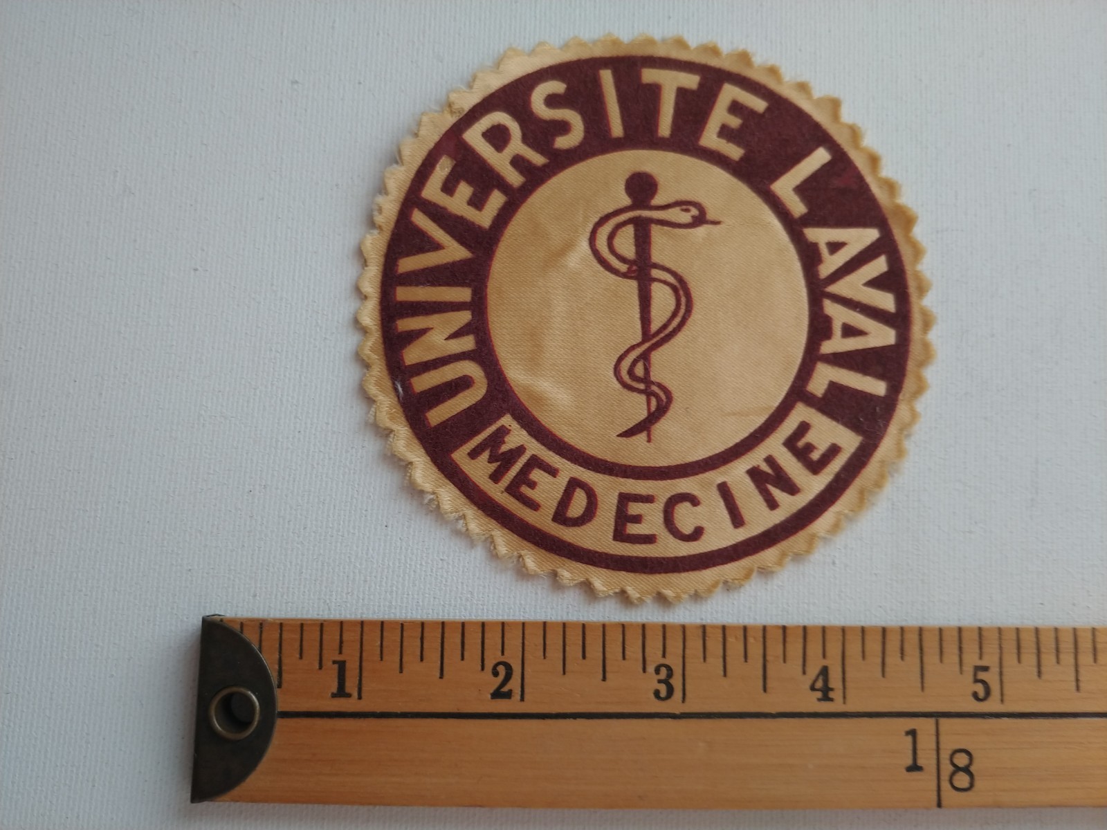 * 60S LAVAL MEDICAL FRENCH UNIVERSITY QUEBEC CANADA PATCH CREST BADGE ECUSSON *