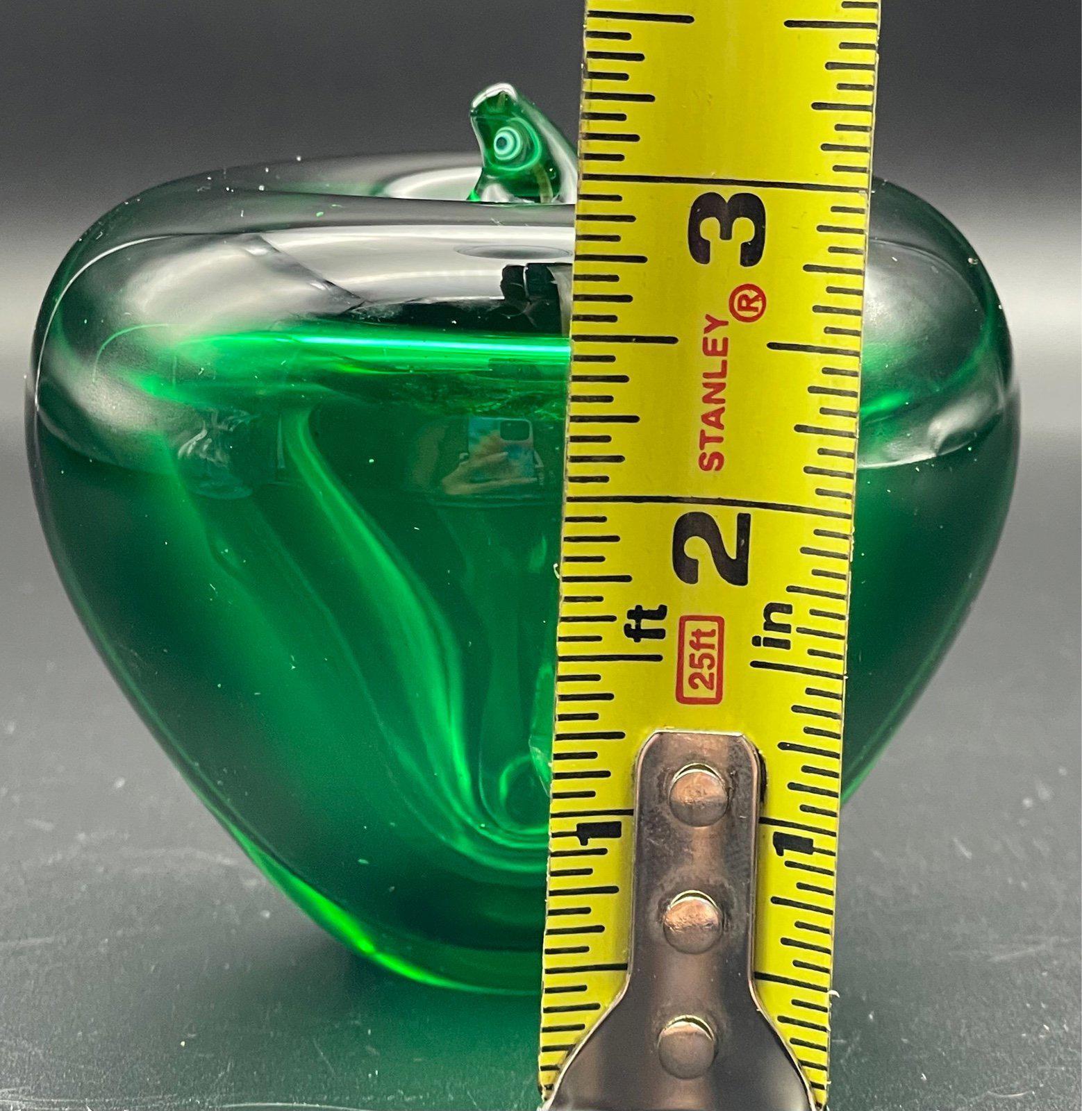 Vintage Hand Blown Art Glass Emerald Green Apple Paperweight/Sculpture
