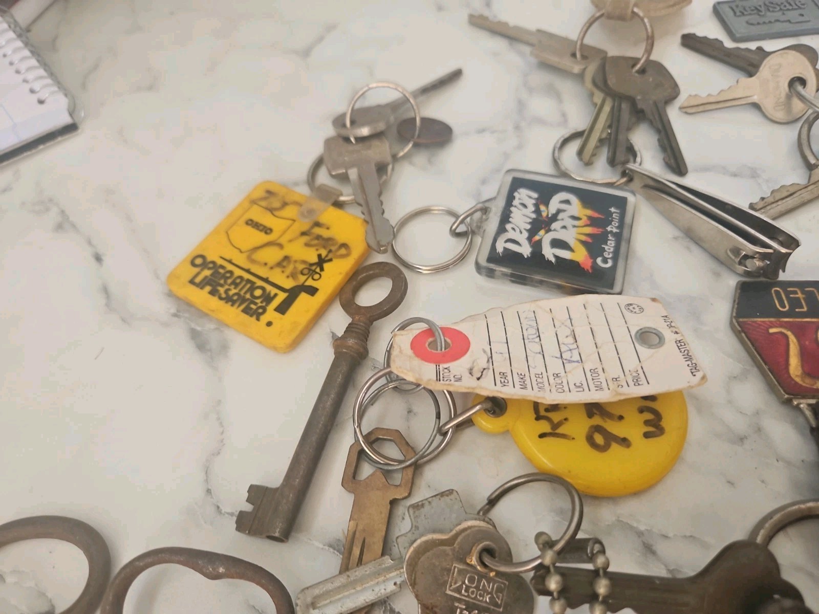 Vintage Grandpa’s Junk Drawer Lot Mens Keys ,key Chains Skeleton Keys