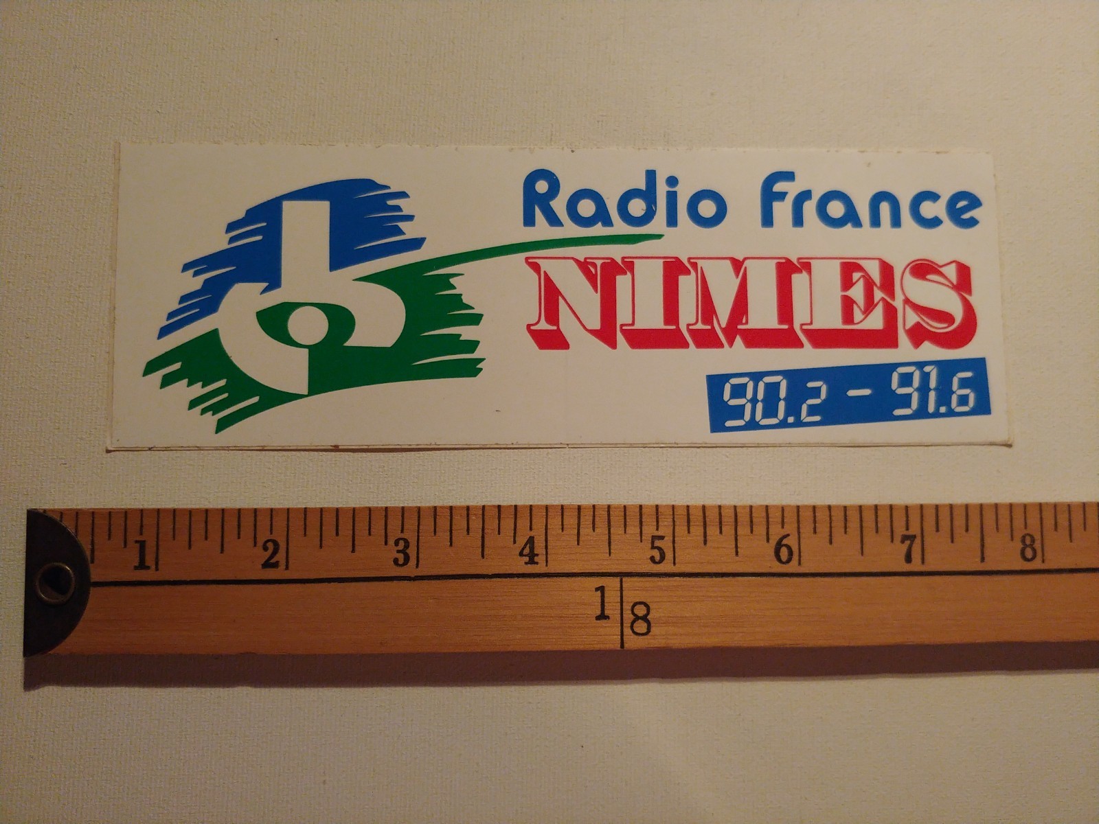 * 1 FRENCH FRANCE RADIO STATION NIMES 90.2 91.6 STICKER DECAL AUTO-COLLANT *