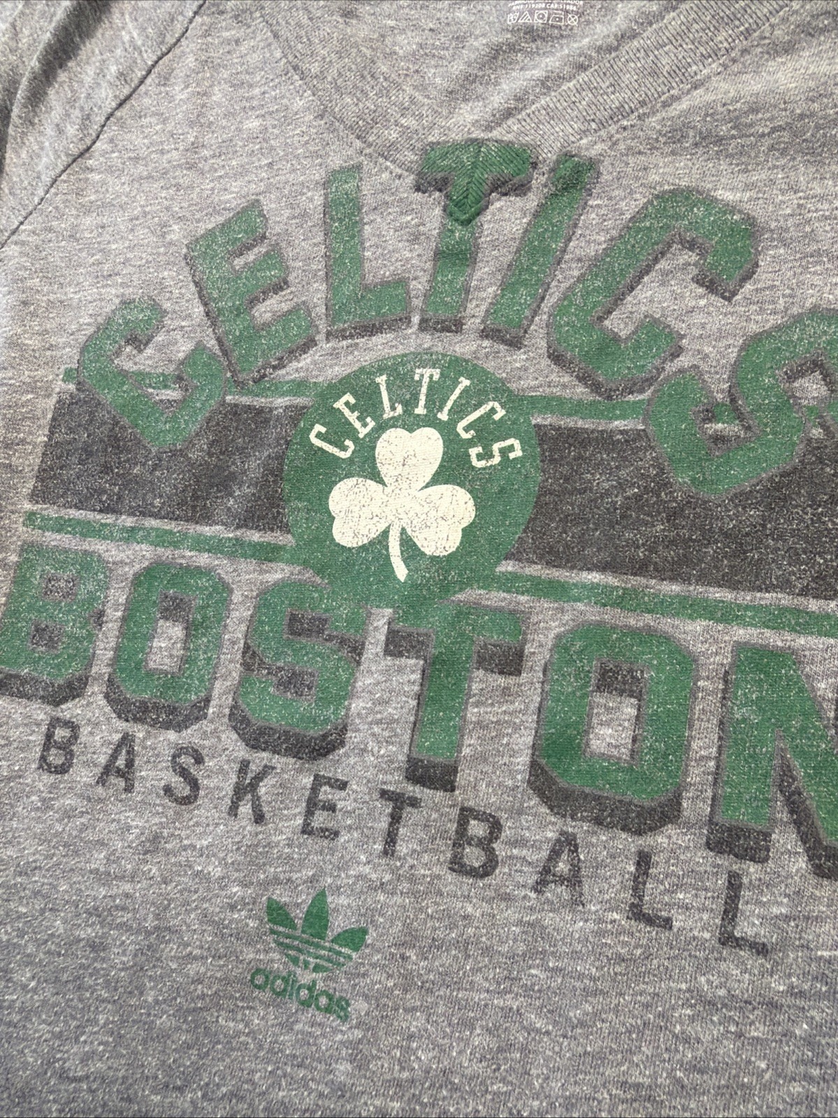 Adidas Distressed Boston Celtics V-neck Women’s T Shirt XL