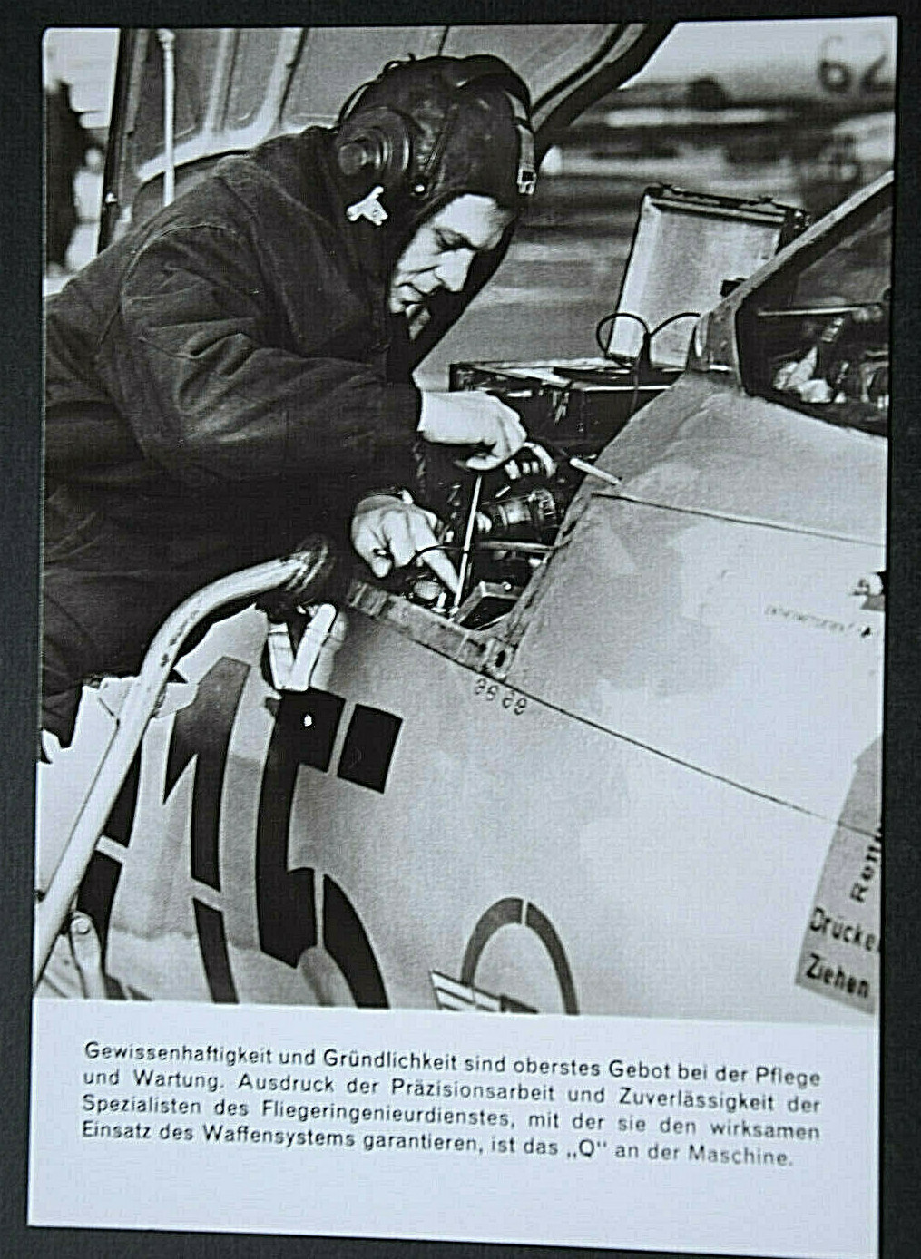 50802 Photo Ak Specialists Fliegeringenieurdienst At Care And Maintenance GDR