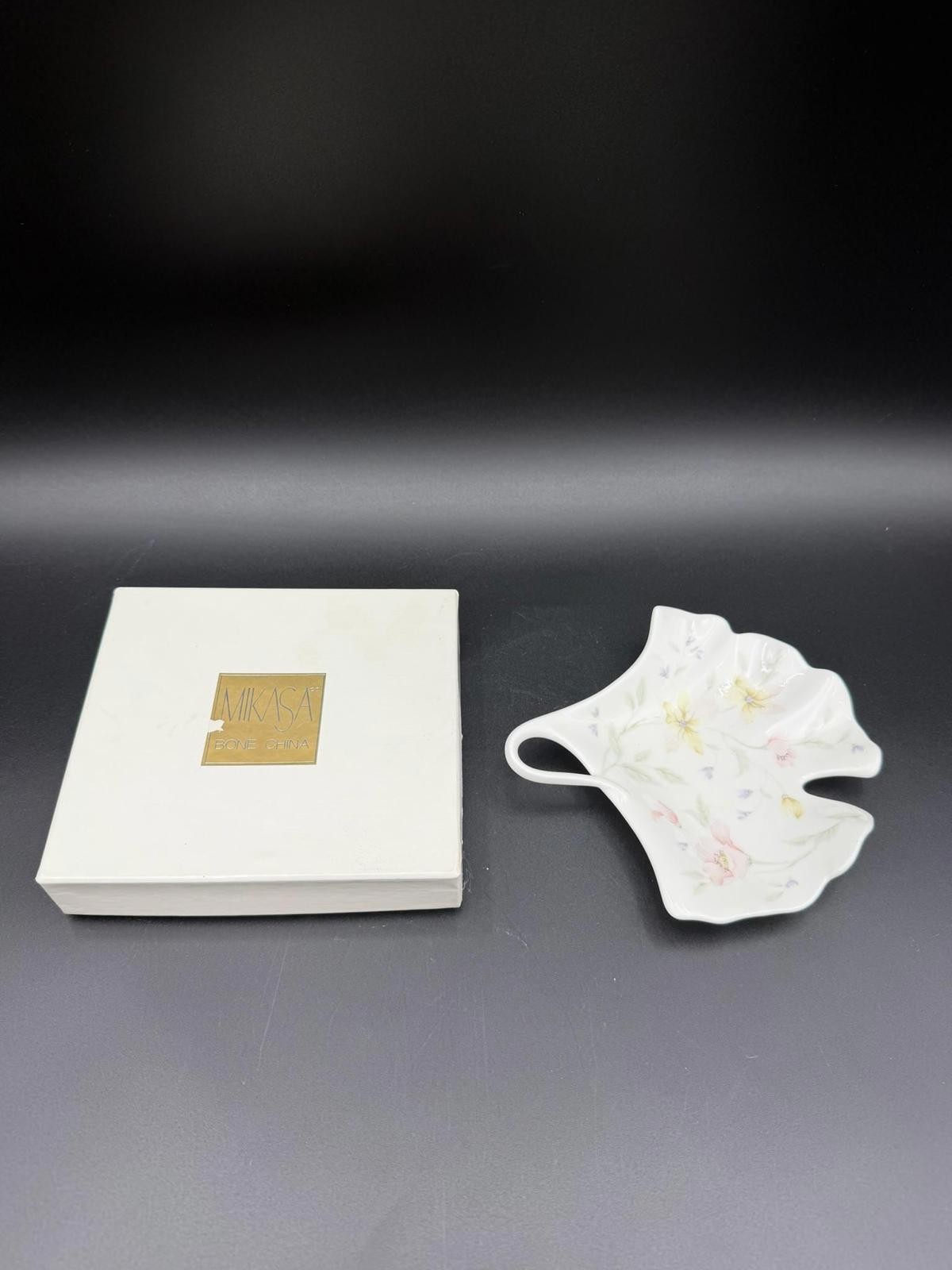 Mikasa Pastel Garden Bone China Heart Trinket Dish Ashtray Made in Japan