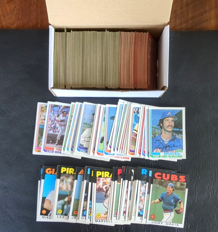 Junk Drawer baseball cards 1982/1986 Topps lot of 400 all different players
