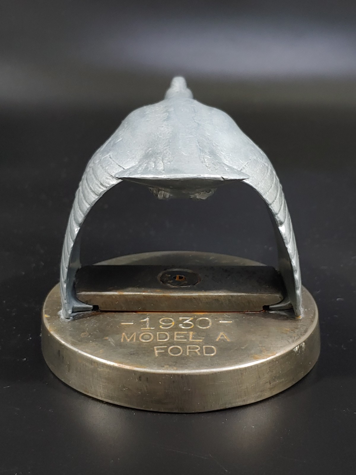 1931 Ford Model A Oldtimer US Car Pewter Sculpture Flying Bird Figurine Emblem