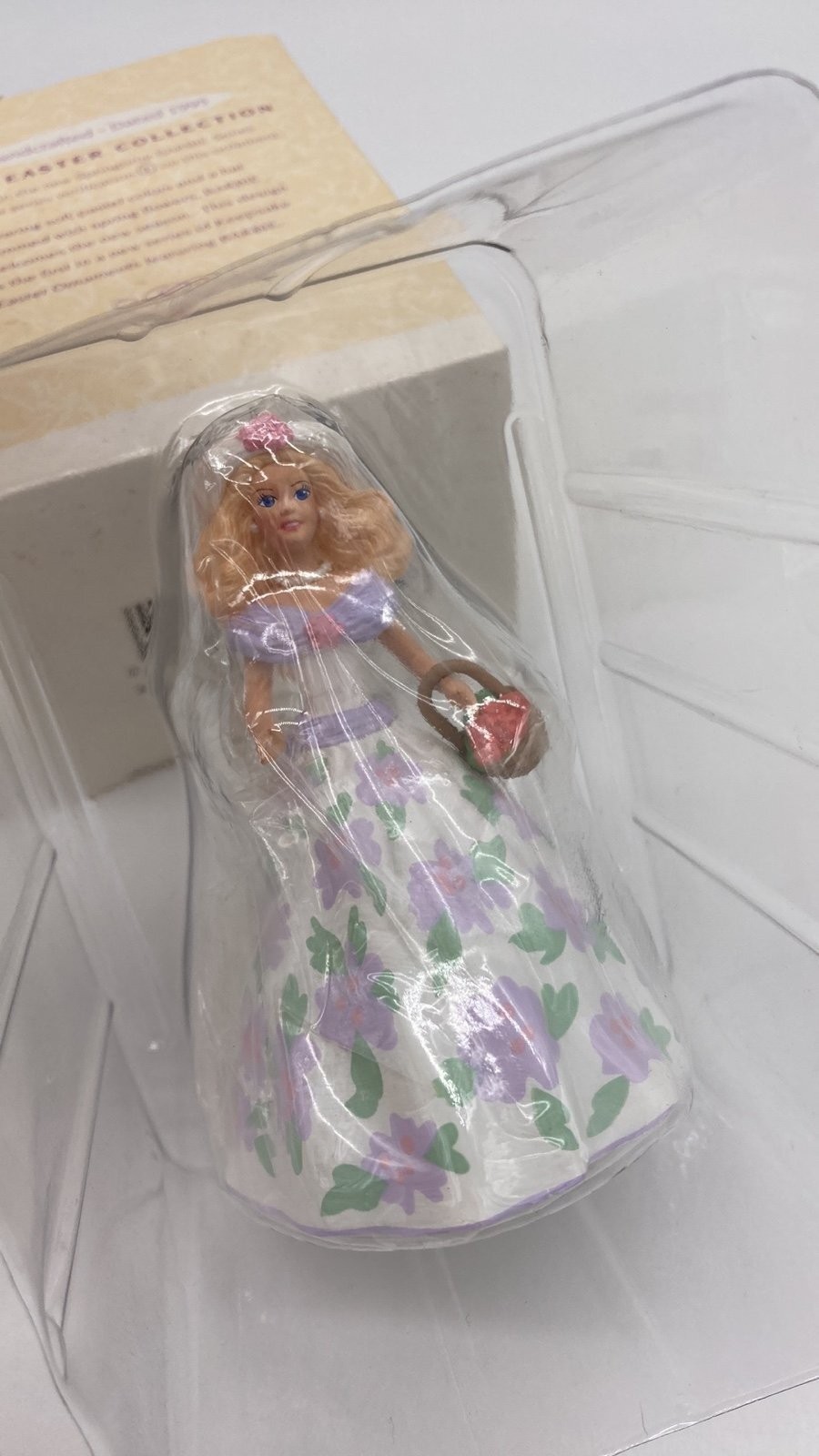 Hallmark Keepsake – Springtime Barbie – #1 in Series – 1995 Easter Collection