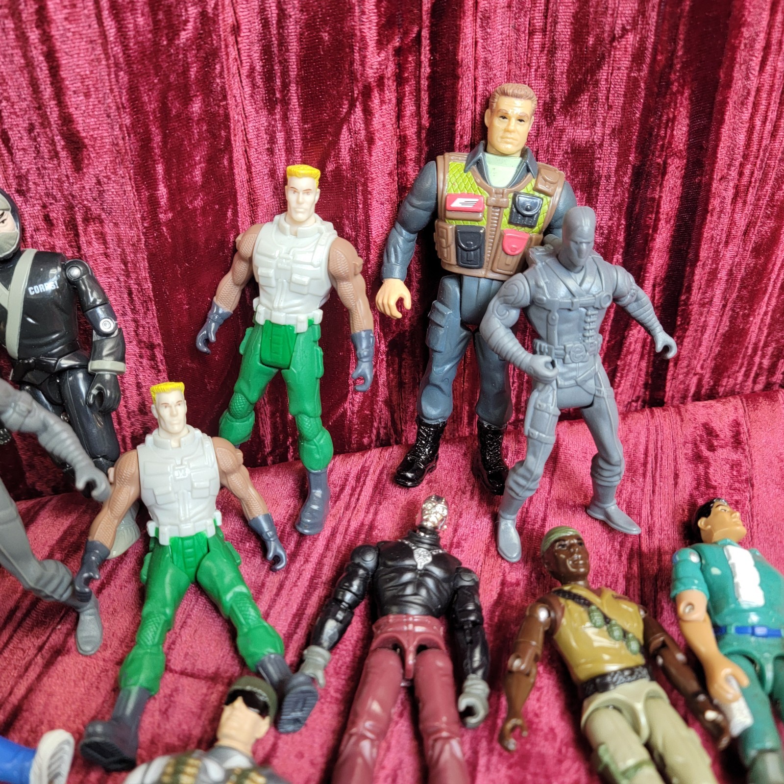 Vintage Toy TOYS Lot ACTION FIGURE AS FOUND HEMAN HERO SPIDEY GI JOE MIXED +