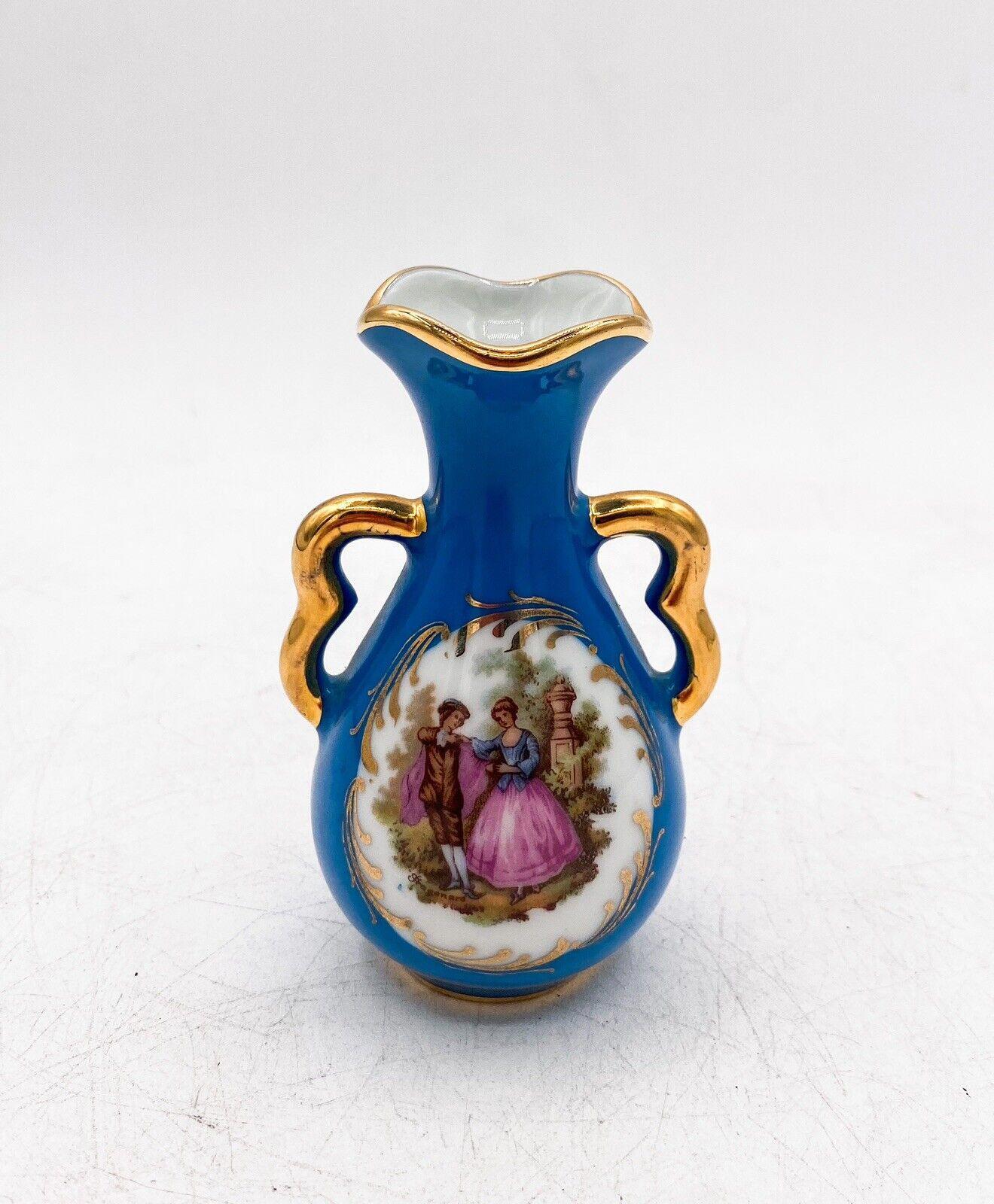 LIMOGES PORCELAIN MINIATURE URN VASE 3.75″ BLUE/GOLD – COUPLE – DOUBLE HANDLE