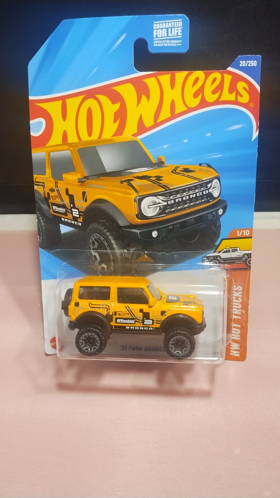 Hot Wheels ’21 Ford Bronco Yellow Diecast 1:64 Scale HW Hot Trucks #1/10 New