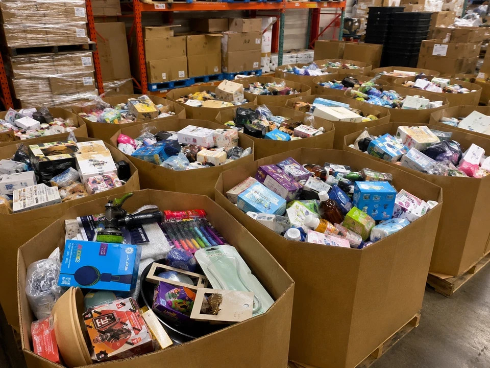 Top Value Amazon Returns Merchandise with Home and Kitchen Product Mix