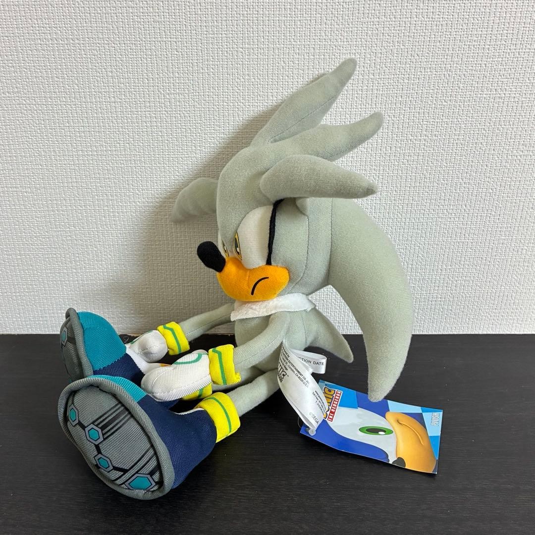 [New and unused] Sonic Plush Silver