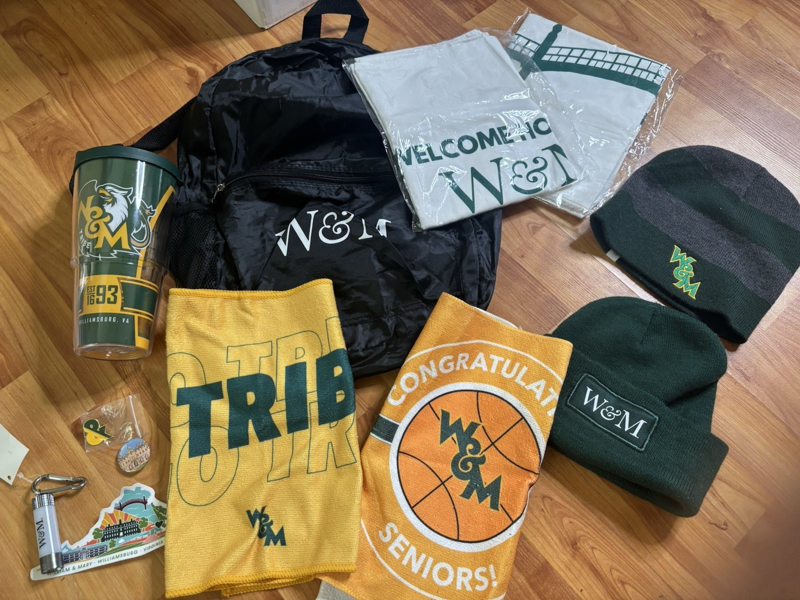 William & Mary Memorabillia Cup Bag Beanies Handtowels Pillow Cases Sticker Pin
