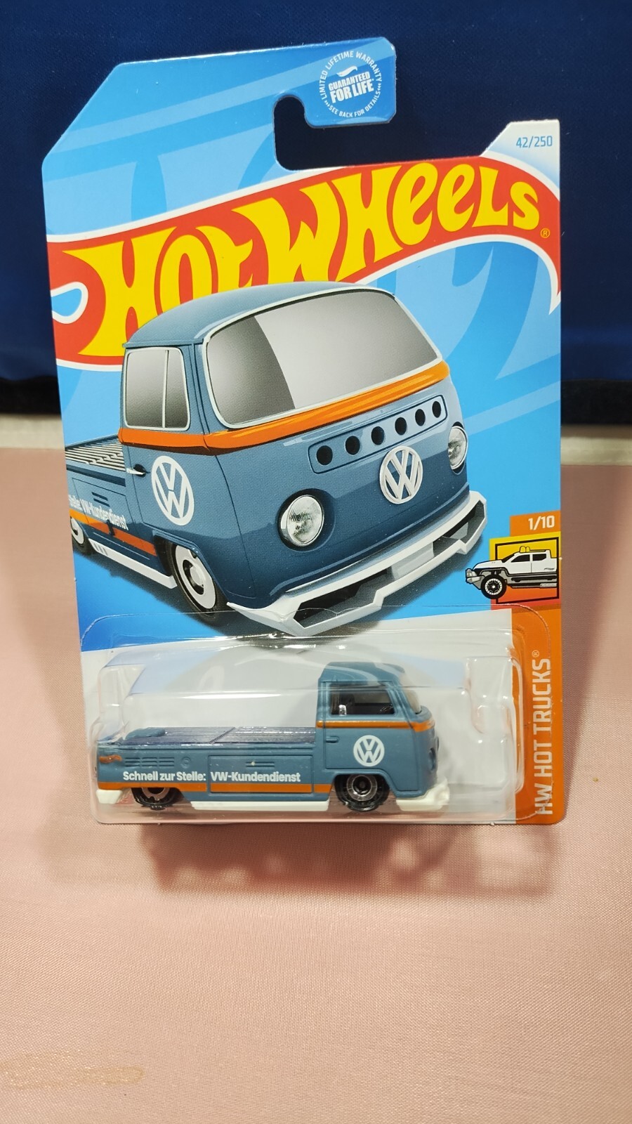 HOT WHEELS VOLKSWAGEN T2 PICKUP DIECAST 1:64 SCALE HW HOT TRUCKS SERIES #1/10