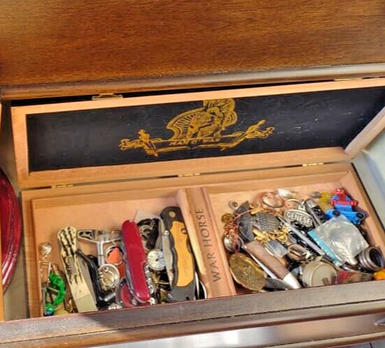 “Junk Drawer Bargain” -mixed collectibles, 1 pound-vintage to new” smalls #5s44