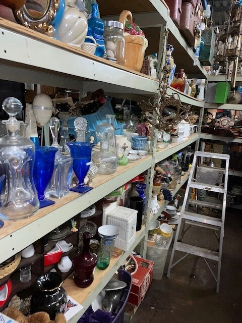Liquidation Box: 15 pounds-old & new varied items, private estate finds NY-#FR6