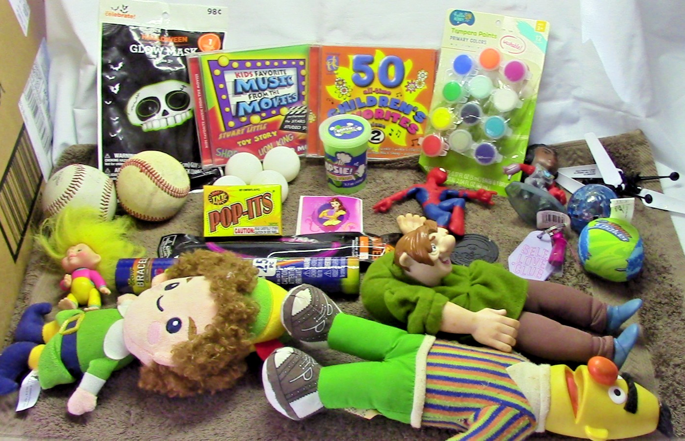 Huge Misc Child’s toy grab lot Number 6 Over 3 pounds