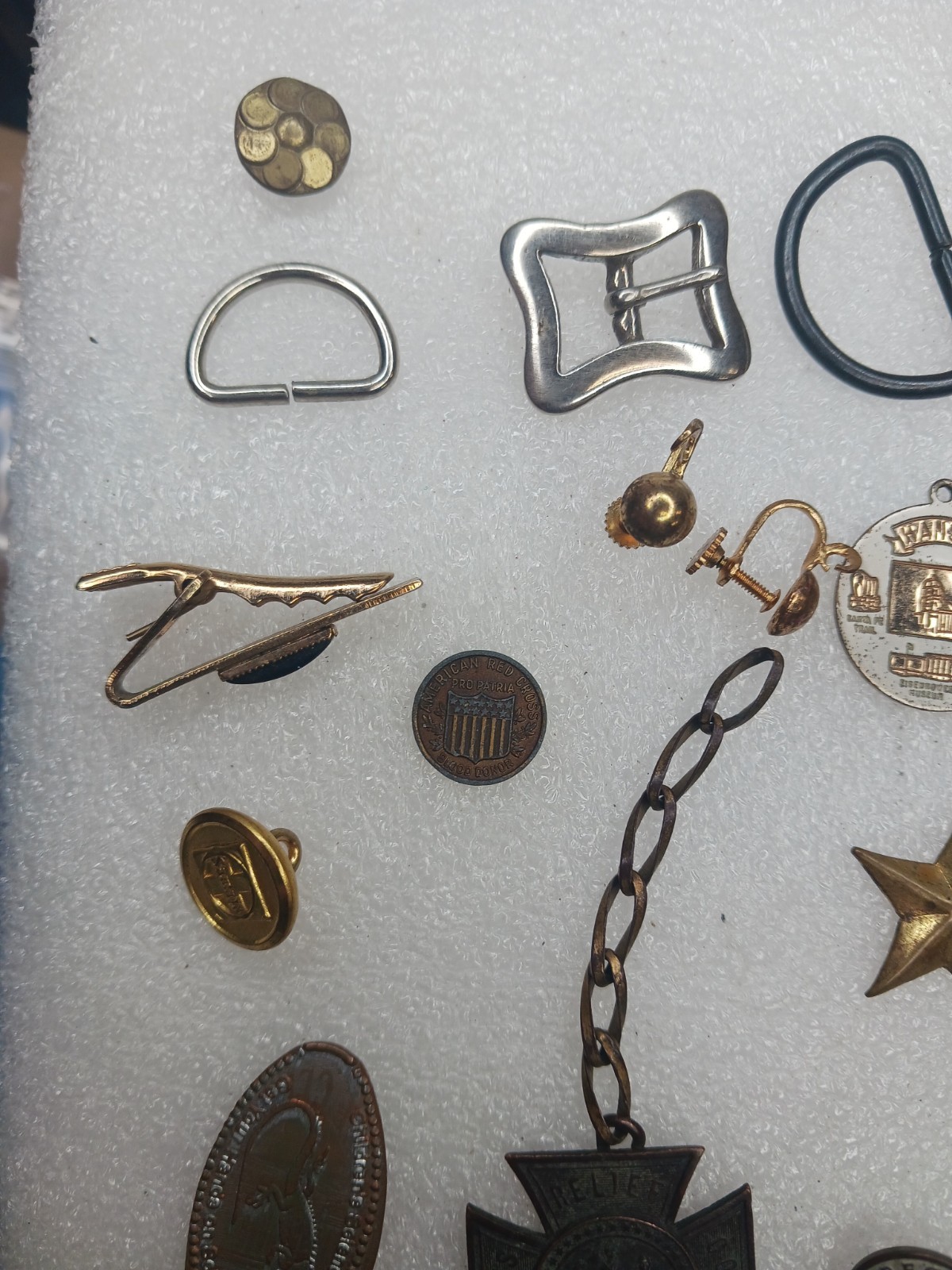 Vintage Junk Drawer Lot Military Medal Pins Tokens Tie Clips Coins Gem Jr…