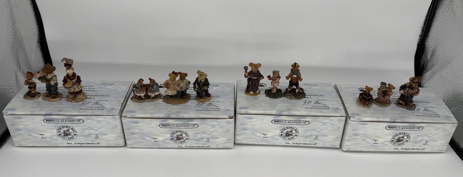 Boyds Town Village 12-Pc Bearstone Set 2000 TBC – Adorable!