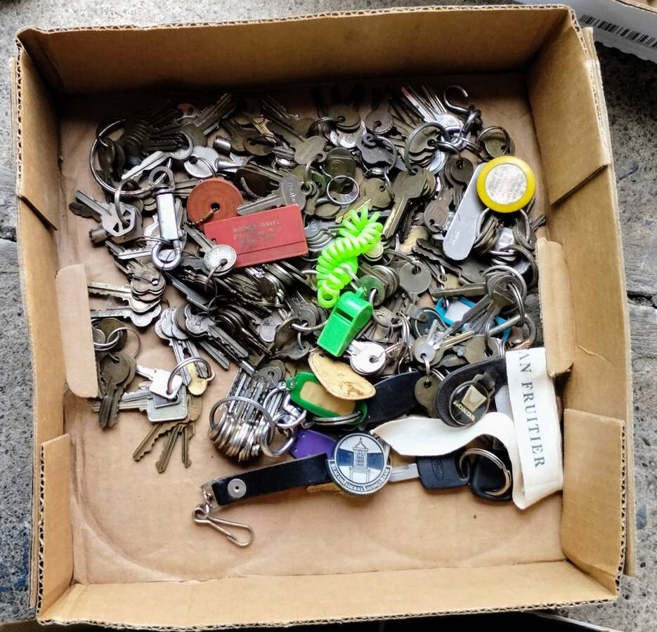 2 pounds “Junk Drawer lot” – Old to new items – Bulk mix – See Description