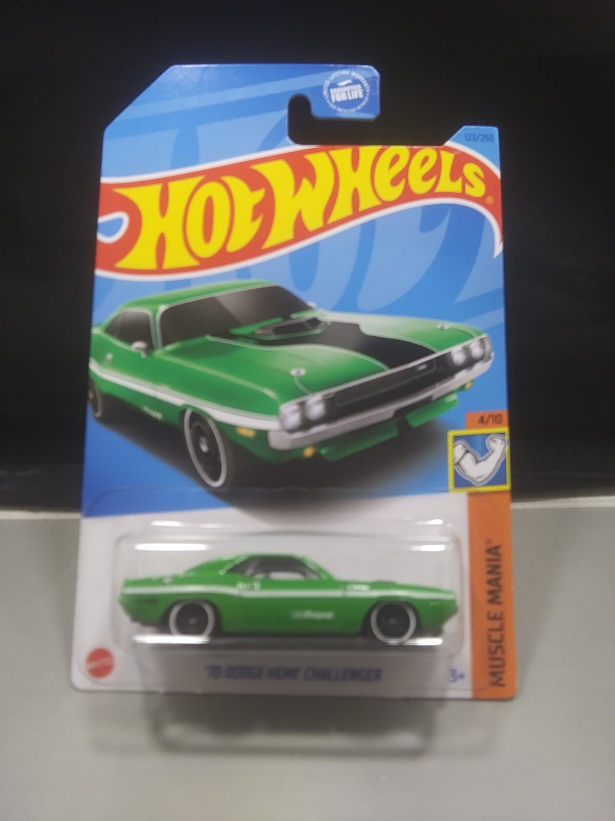 Hot Wheels ’70 Dodge Hemi Challenger Muscle Mania #4/10 Green Diecast 1:64 Scale