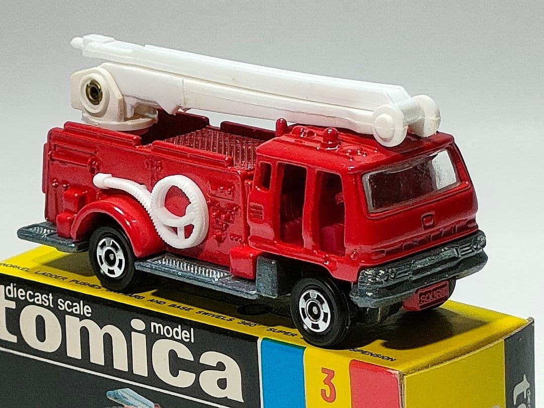 Black Box Tomica 3 Isuzu Squat Fire Engine Good Condition Made in Japan Dead