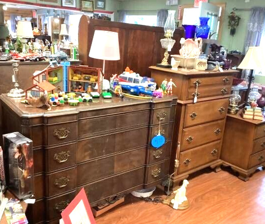5 pound lot Estate “Treasure Drawer “- old/new/usable/preowned,varied items-#T4