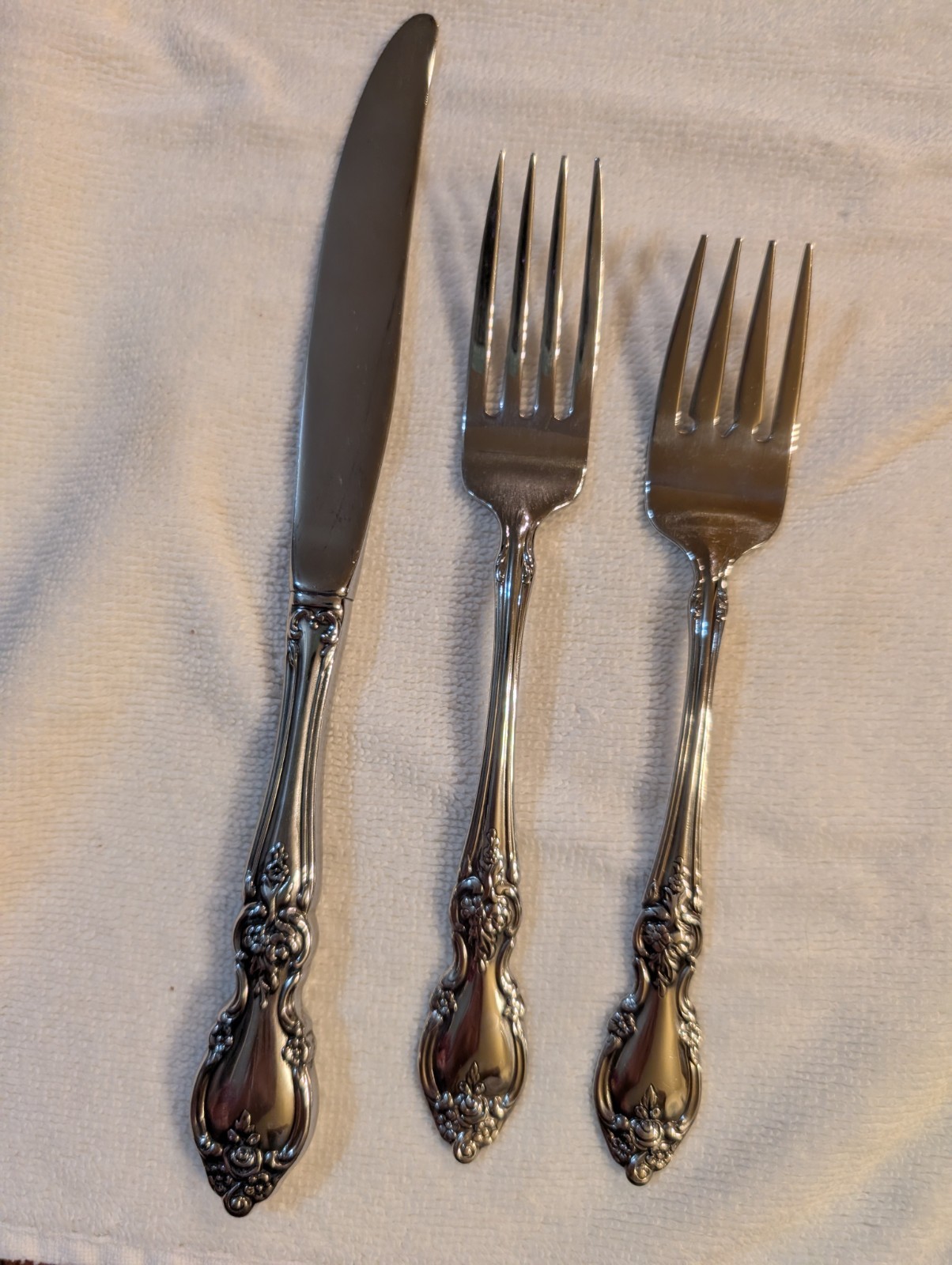 Oneida Louisiana 30-Piece Flatware Set, Stainless Steel, Service for 6