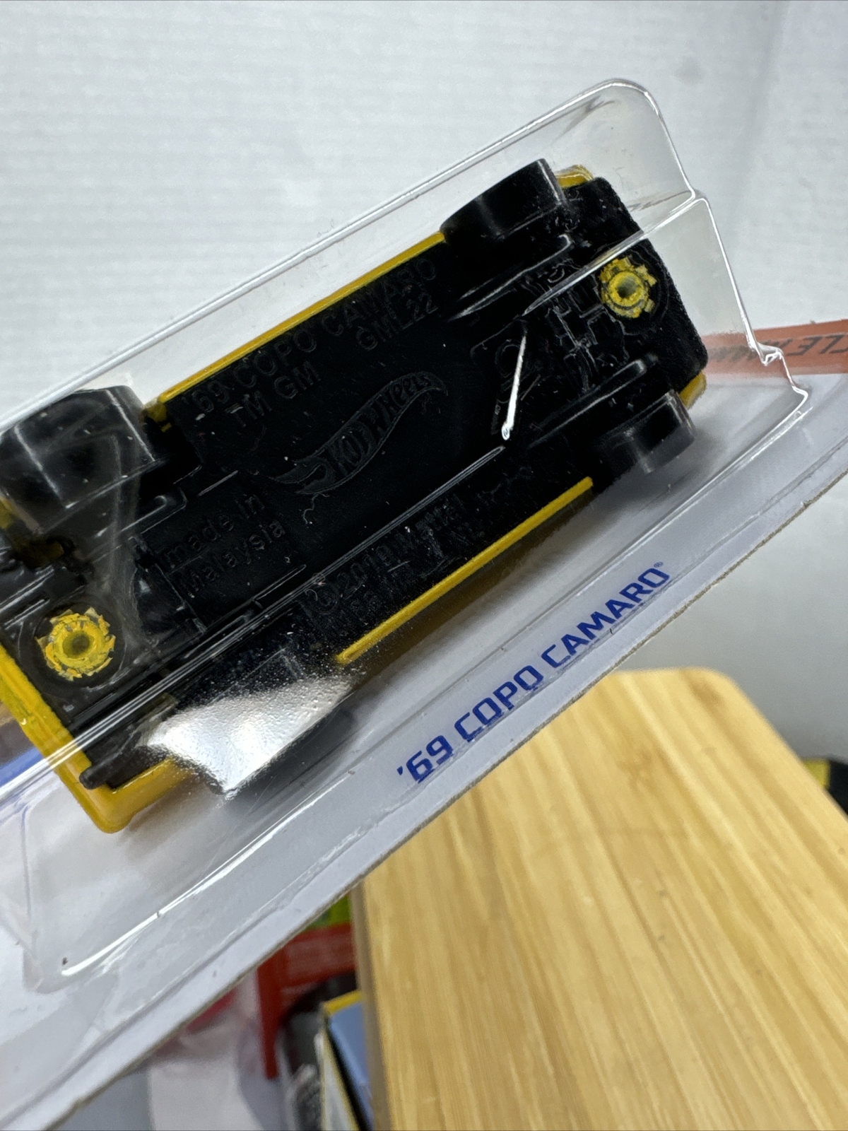 Hot Wheels ’69 COPO Camaro Muscle Mania Series #2/10 Yellow Diecast 1:64 Scale