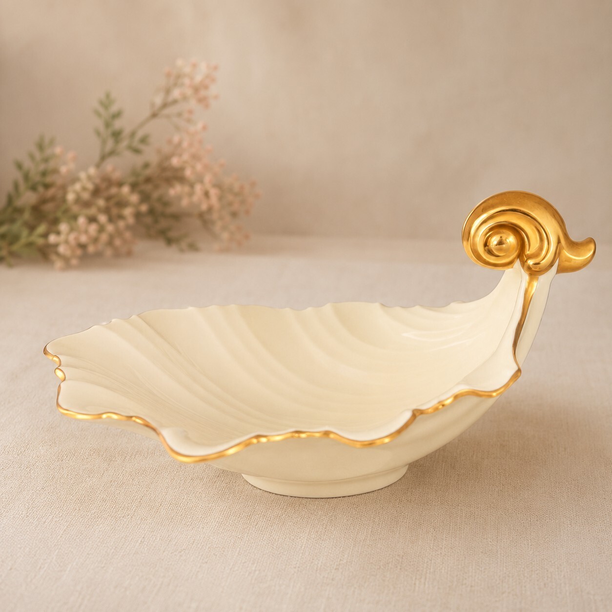Mikasa 24 Karat Gold Trim Ivory Bone China Decorative Dish