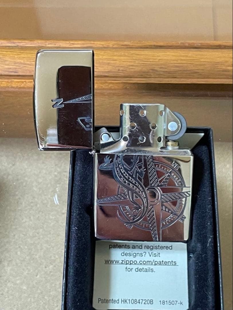 Zippo Marlboro Adventure Team Lizard & Compass 1995 unused