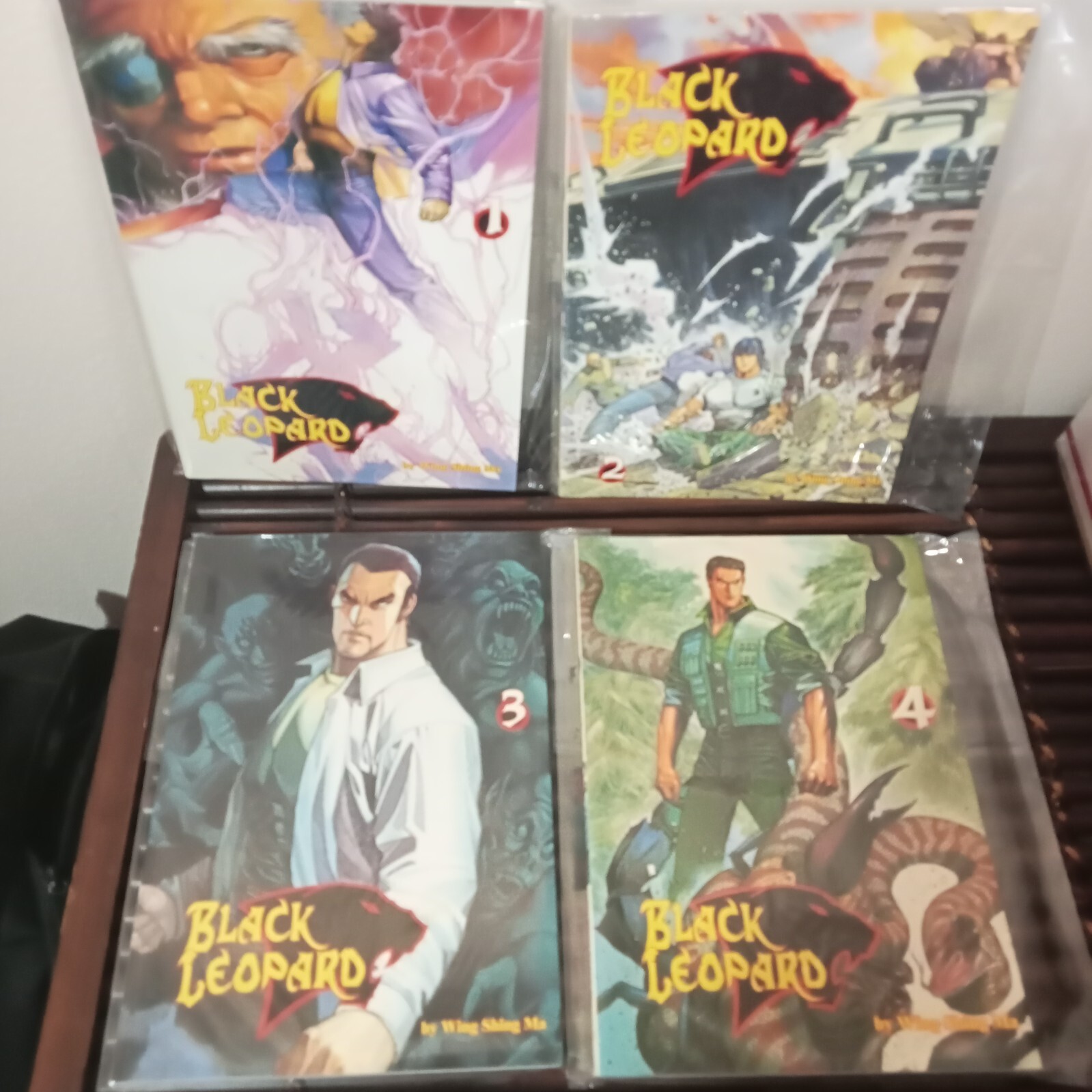 LOT OF 4 RARE ENGLI MANGA SOFTCOVER TPB BLACK LEOPARD BY WING SHING MA COMICSONE