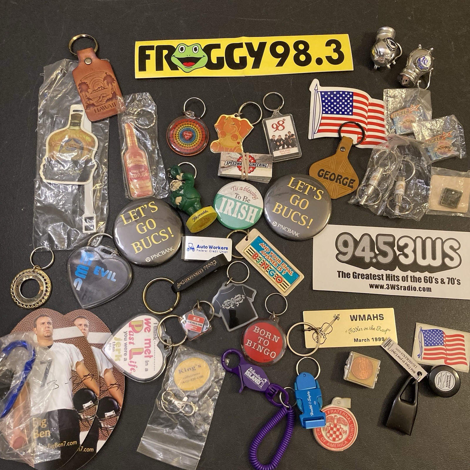 Keychains Pins Magnets Stickers Decal Lot Pittsburgh Pins Bingo Hershey Job Junk