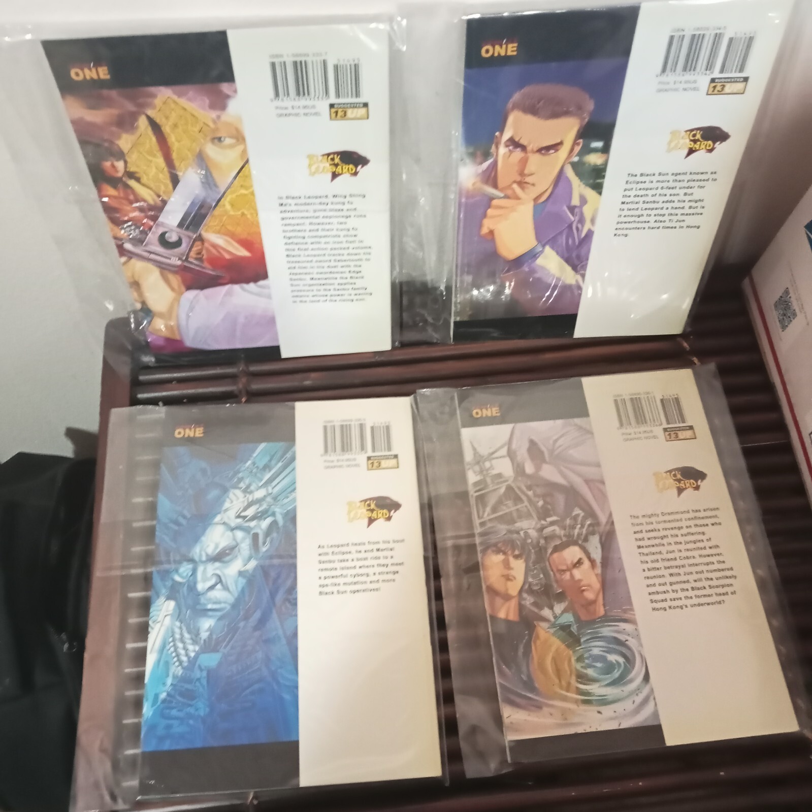 LOT OF 4 RARE ENGLI MANGA SOFTCOVER TPB BLACK LEOPARD BY WING SHING MA COMICSONE