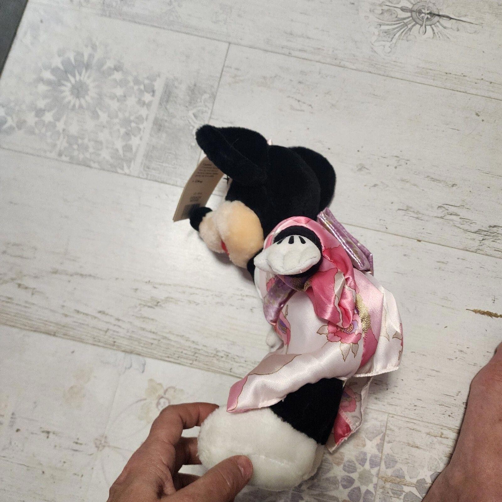 NWT VINTAGE Disneyland Minnie Mouse Kimono Plush Stuffed Animal Walt Disney