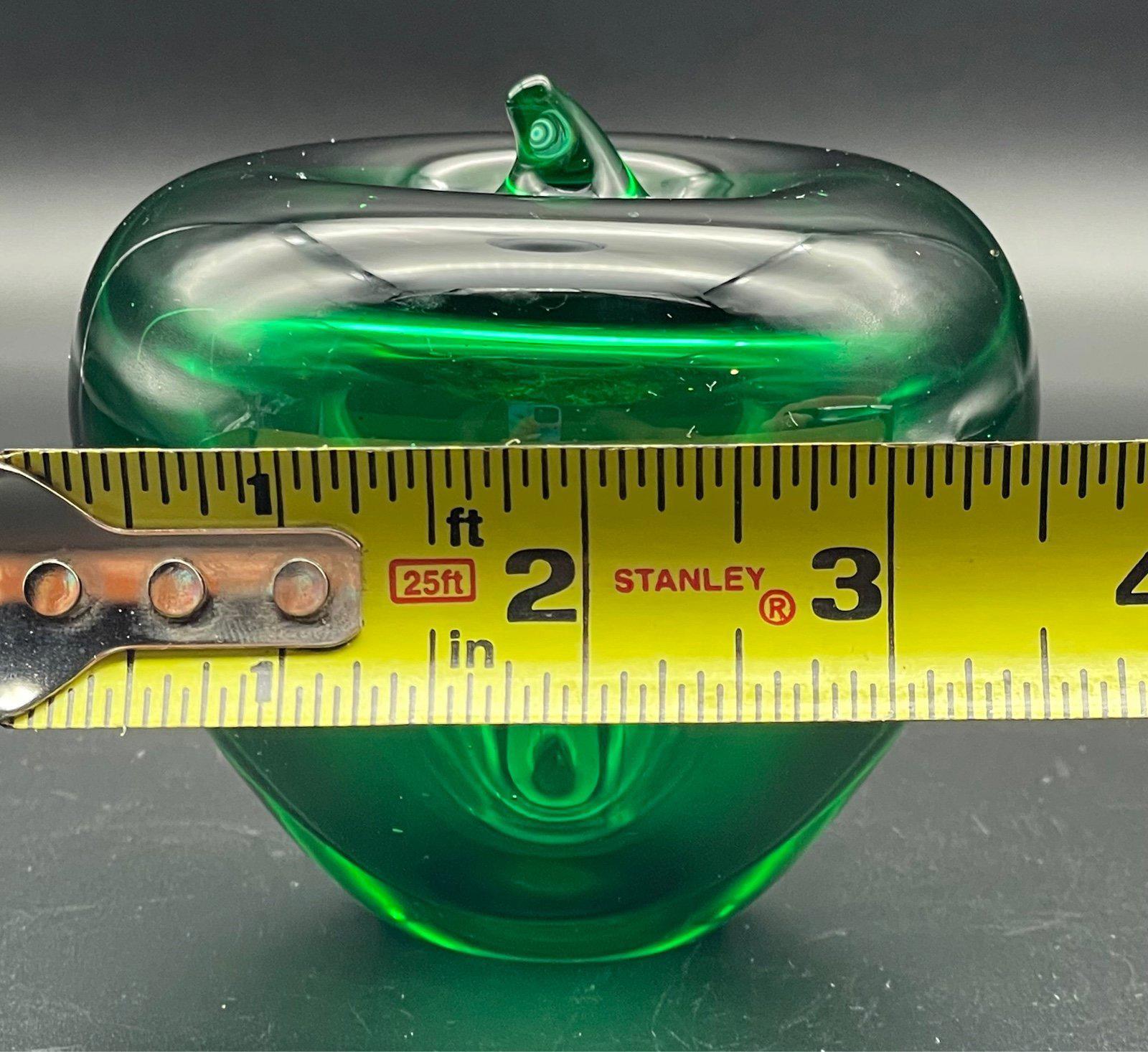 Vintage Hand Blown Art Glass Emerald Green Apple Paperweight/Sculpture