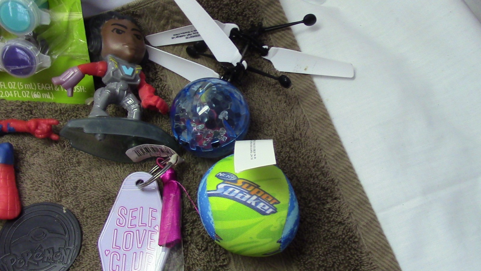 Huge Misc Child’s toy grab lot Number 6 Over 3 pounds