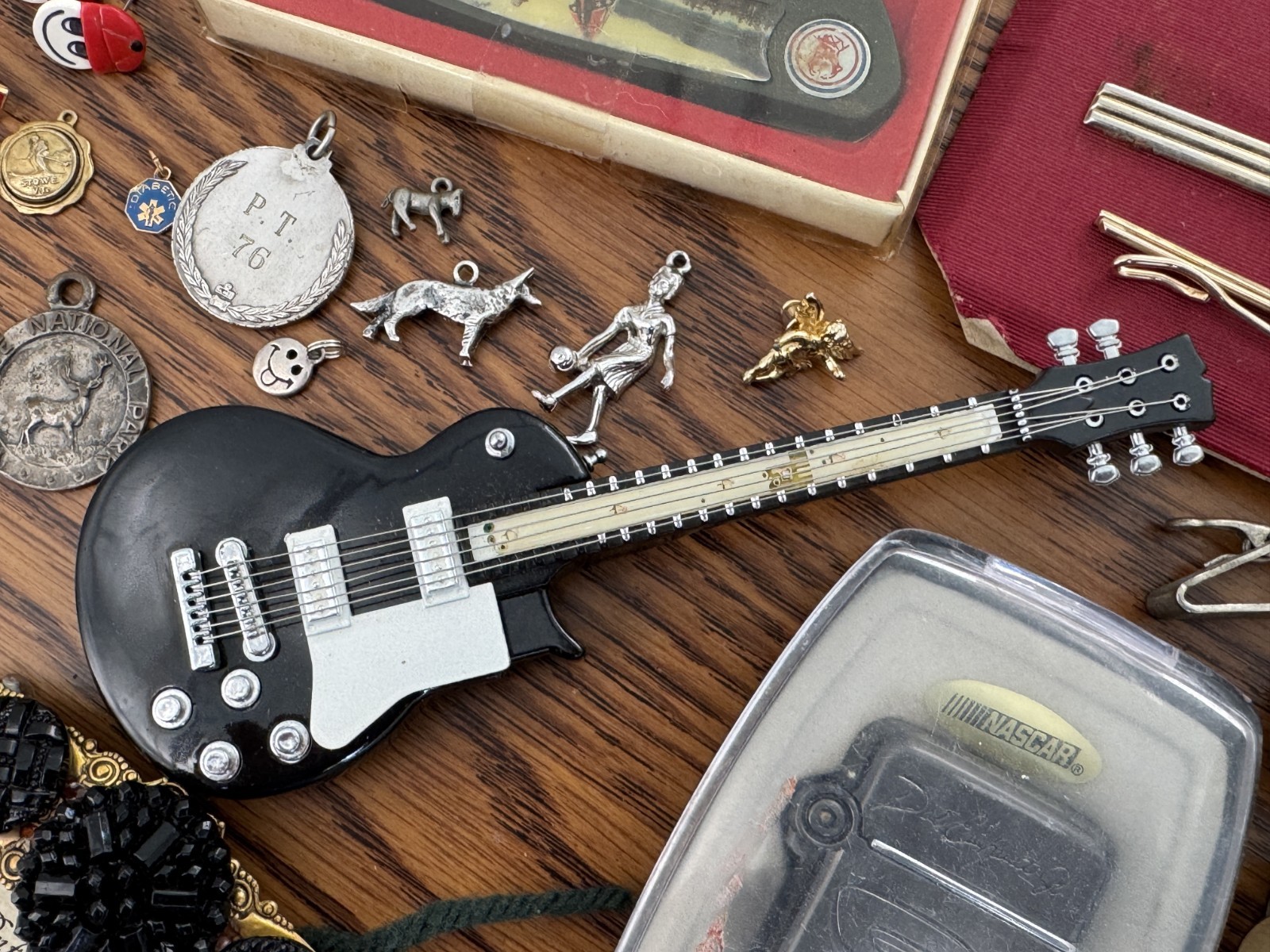 INVENTORY REDUCTION LOT – Collectibles Some 925 Knife Charms Bundesrat Key Chain