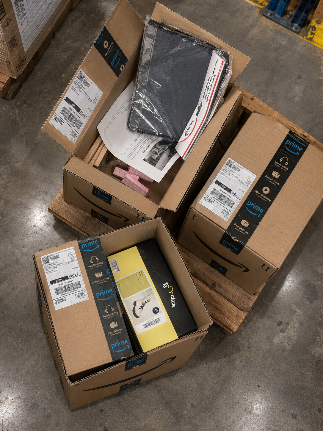 Walmart Retail Overstock Featuring Home and Kitchen Goods