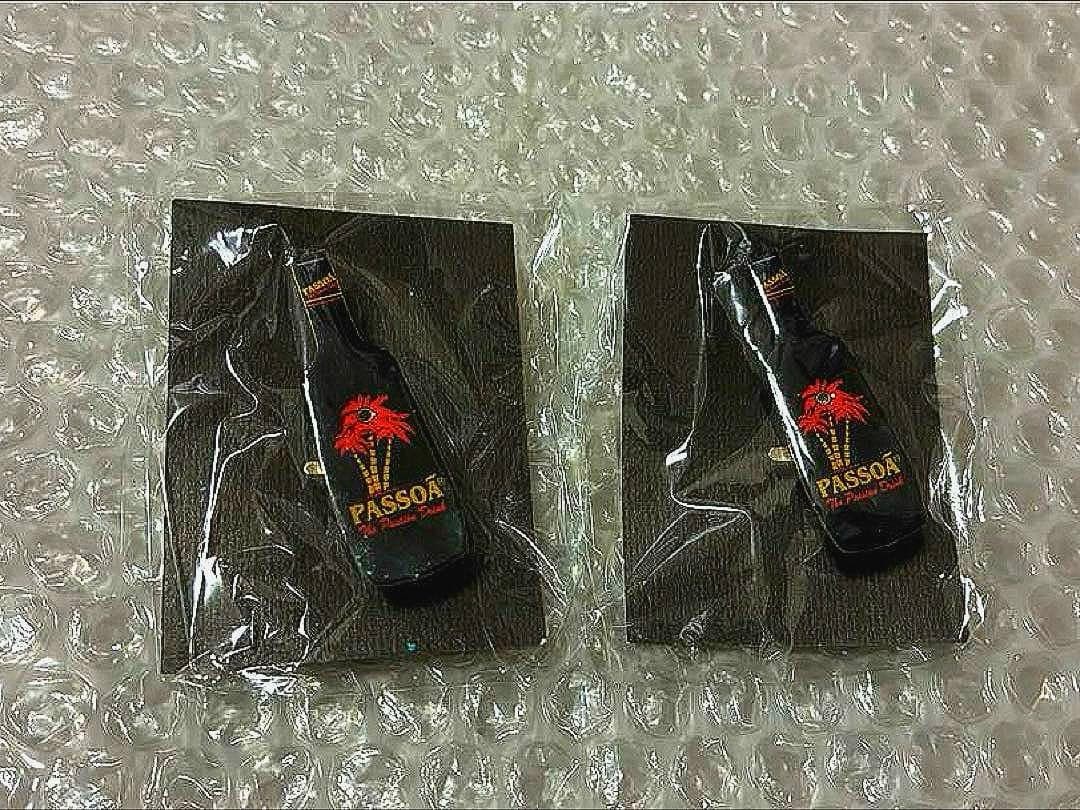 2 pieces not for sale PASSOA Cocktail Liquor Pin Badge