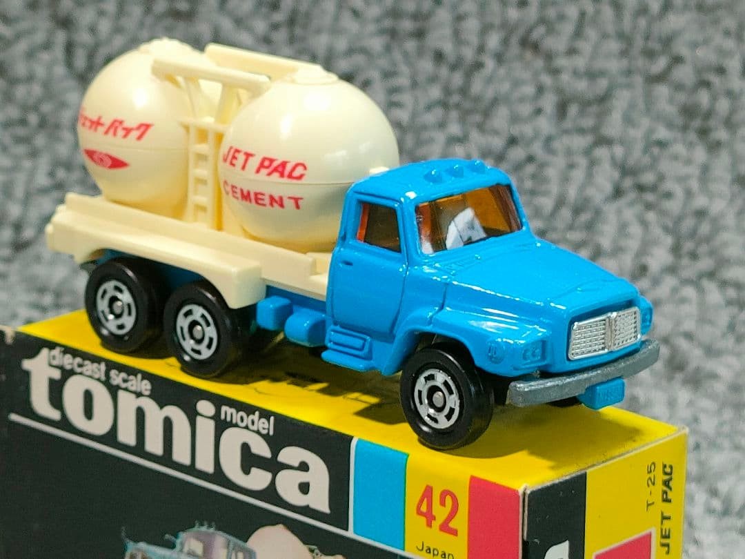 Black Box Tomica 42 Nissan Diesel Jet Pack Good Condition Made in Japan Dead