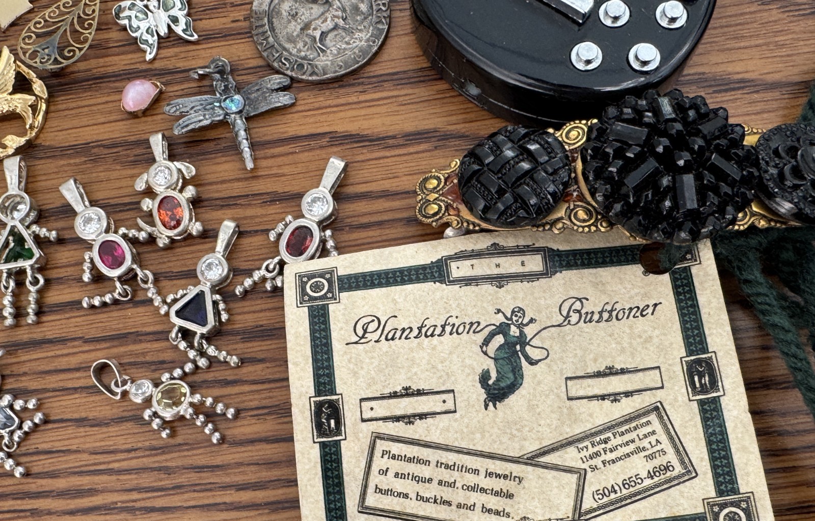 INVENTORY REDUCTION LOT – Collectibles Some 925 Knife Charms Bundesrat Key Chain