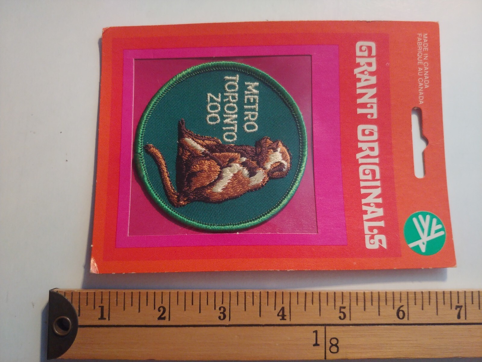 * 1 VINTAGE GRANT METRO TORONTO ZOO MONKEY CANADA CANADIAN PATCH CREST BADGE *