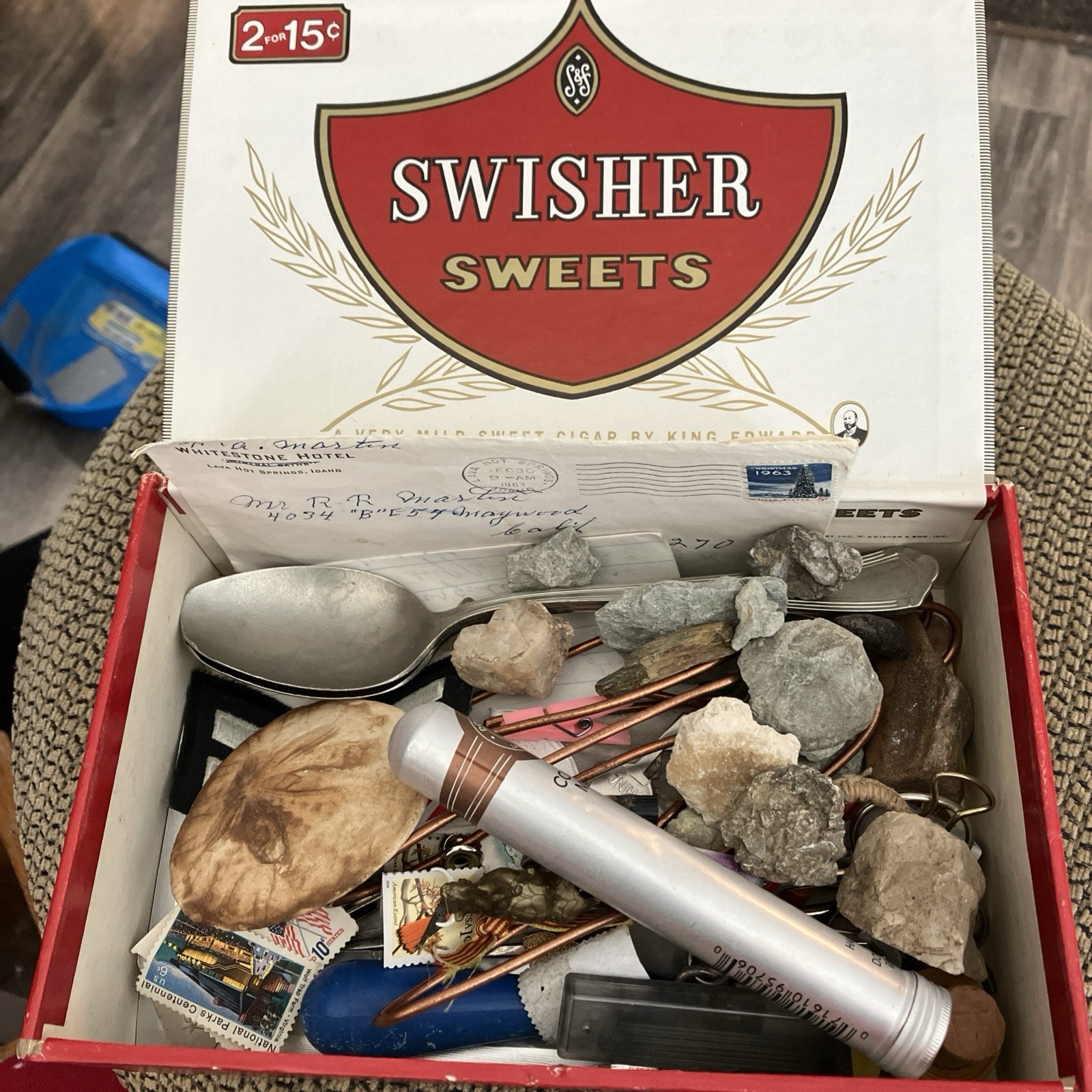 Cigar Box Vtg Junk Drawer Lot Keys, Fossil Rocks, Tokens, Stamps, Shells Lot 2
