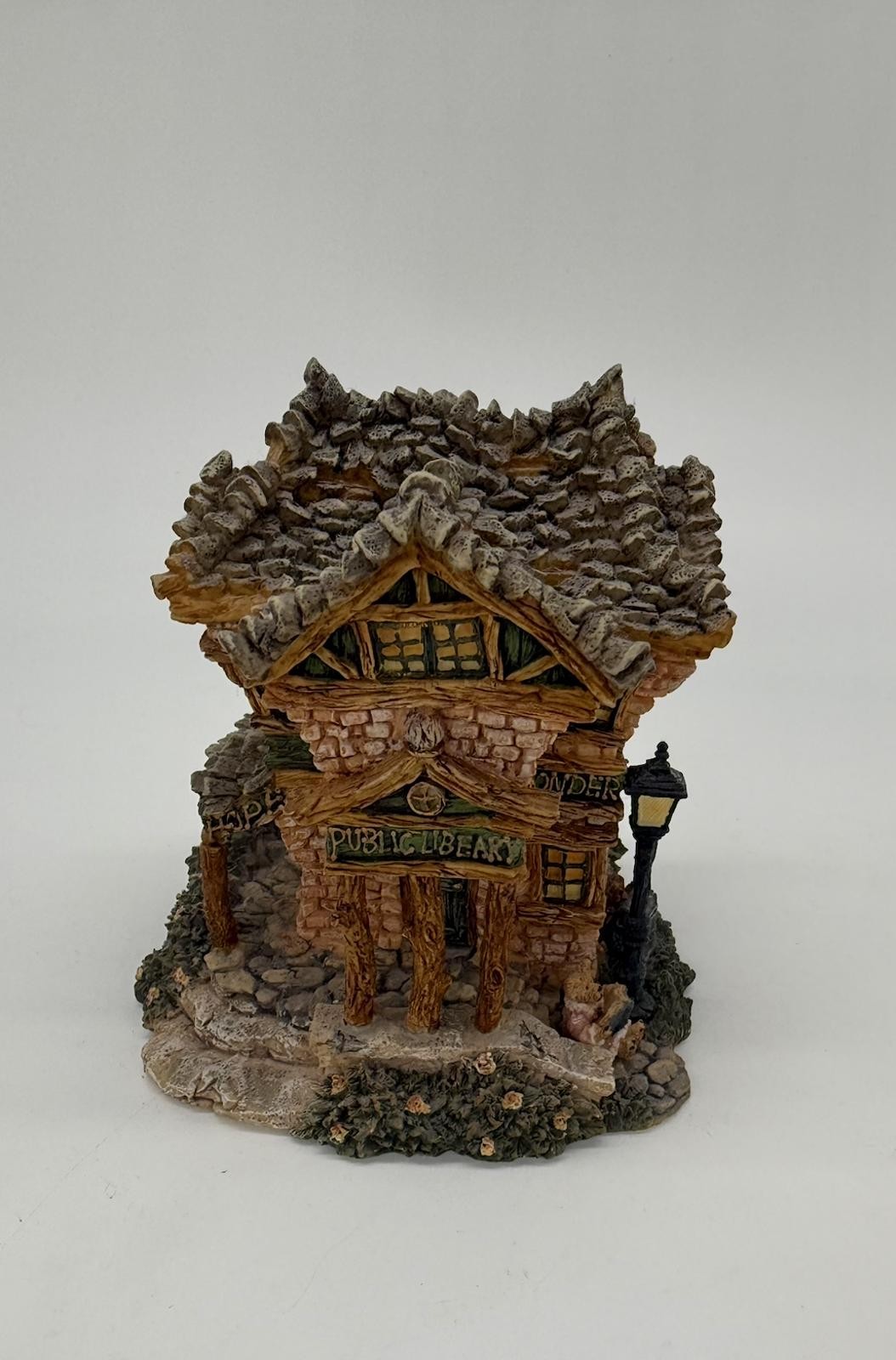 Boyds Bearly-Built Villages Public Libeary #19006V 2000